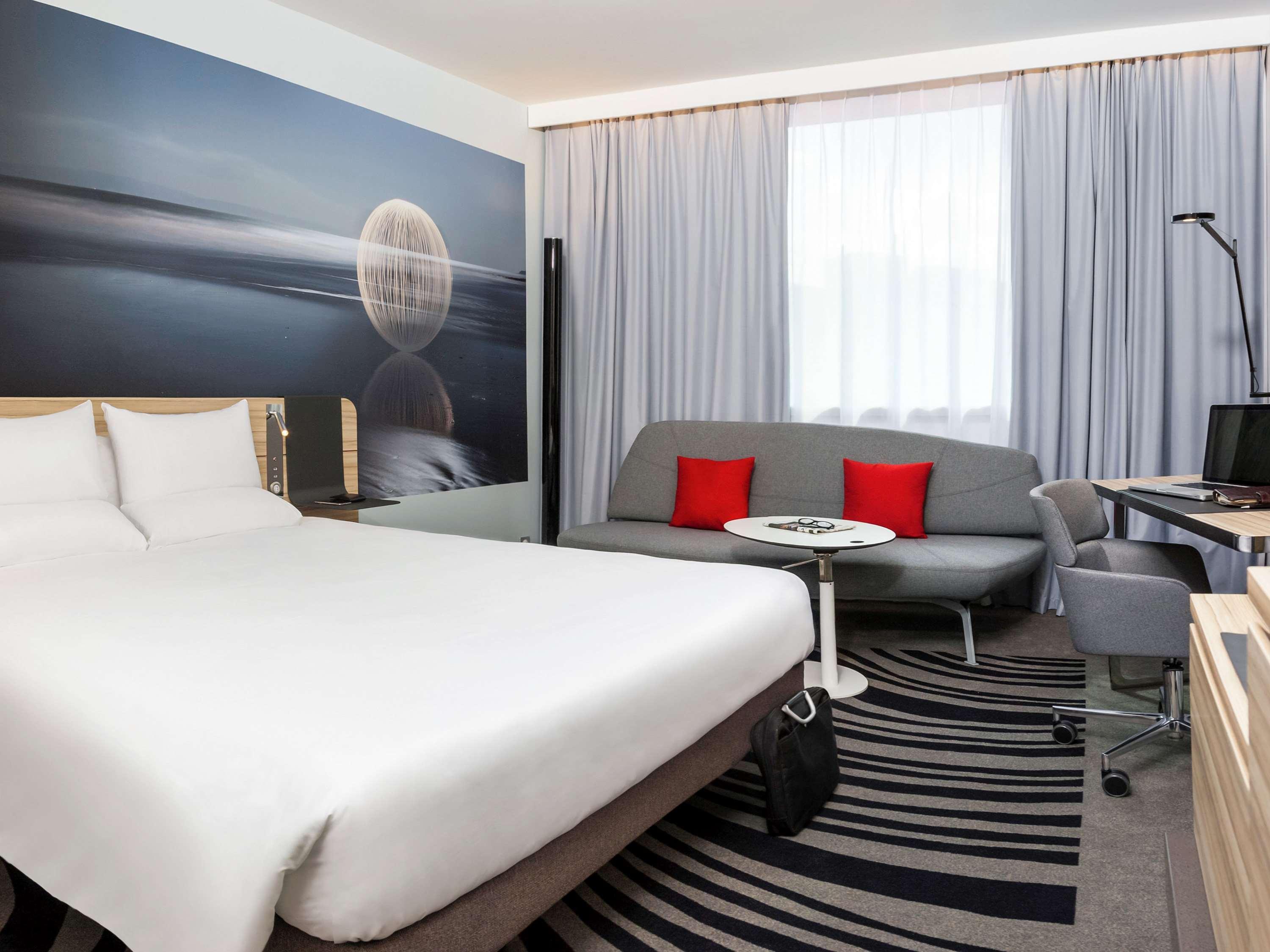 Novotel Manchester Centre Exterior photo