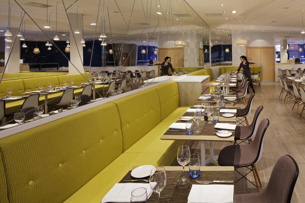 Novotel Manchester Centre Exterior photo